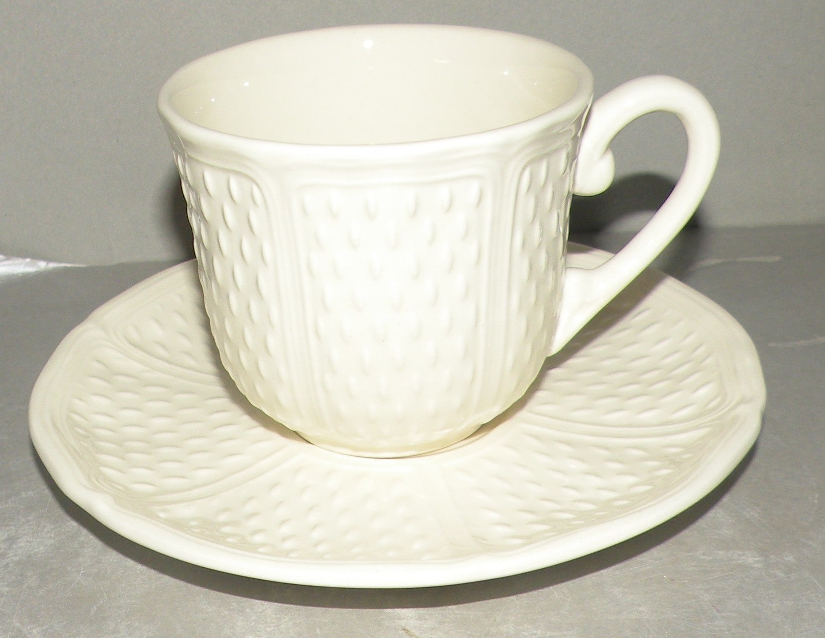 U S Tea Cup & Saucer, Pont Aux Choux Mais