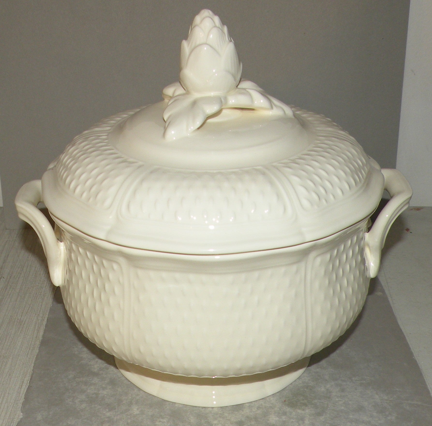 Soup Tureen, Pont Aux Choux Mais