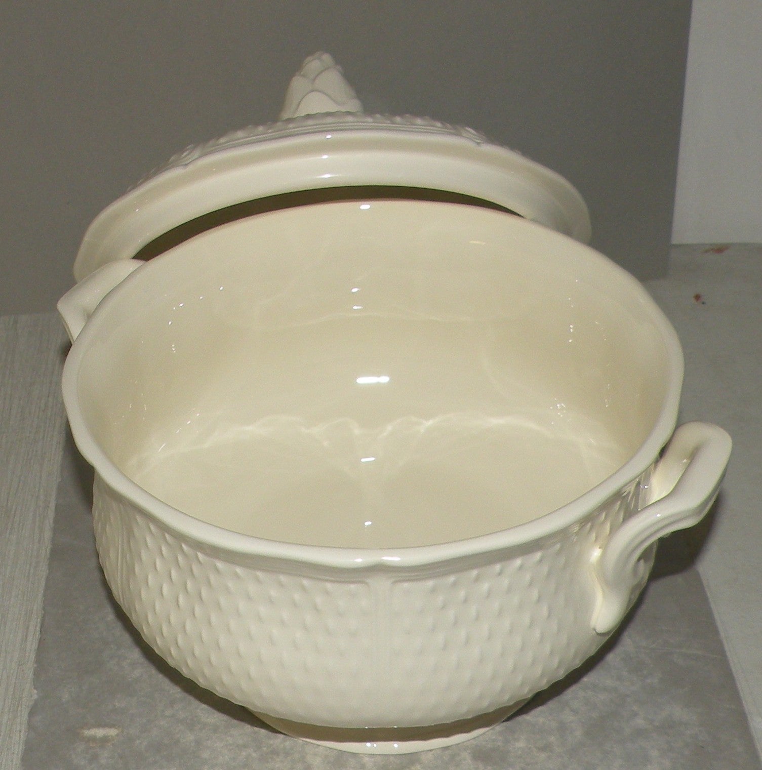 Soup Tureen, Pont Aux Choux Mais
