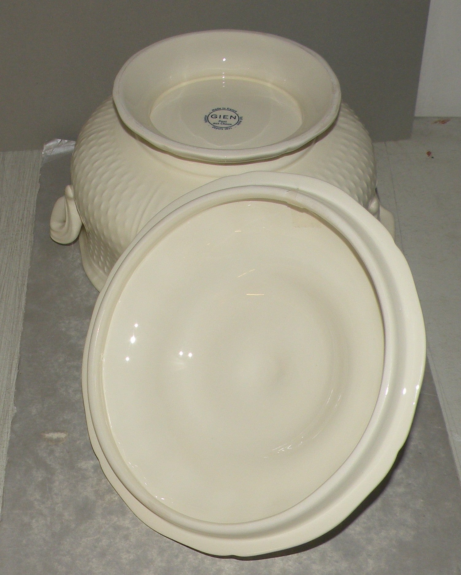 Soup Tureen, Pont Aux Choux Mais