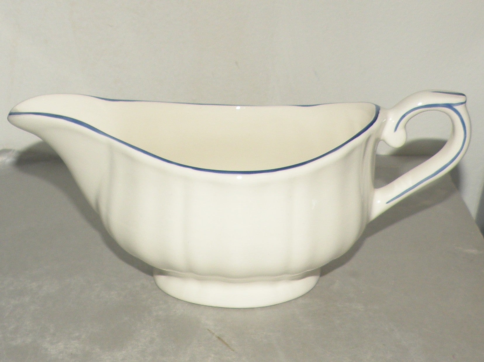 Gravy Boat,  Filet Bleu
