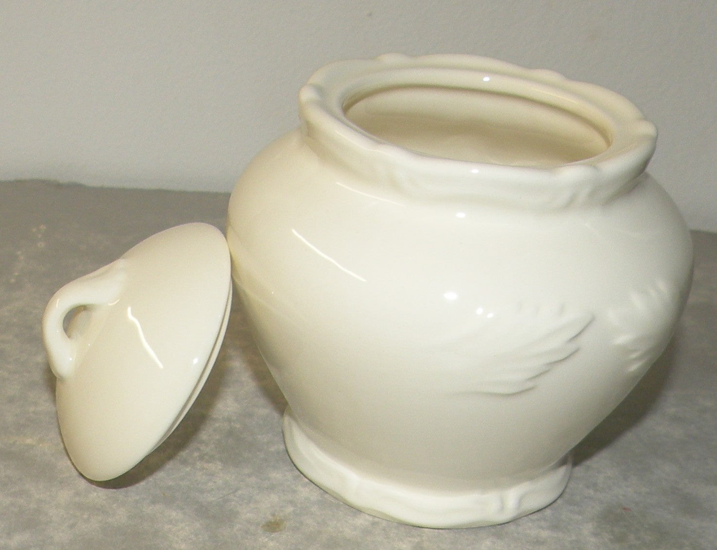 Covered Sugar Bowl, Rocaille