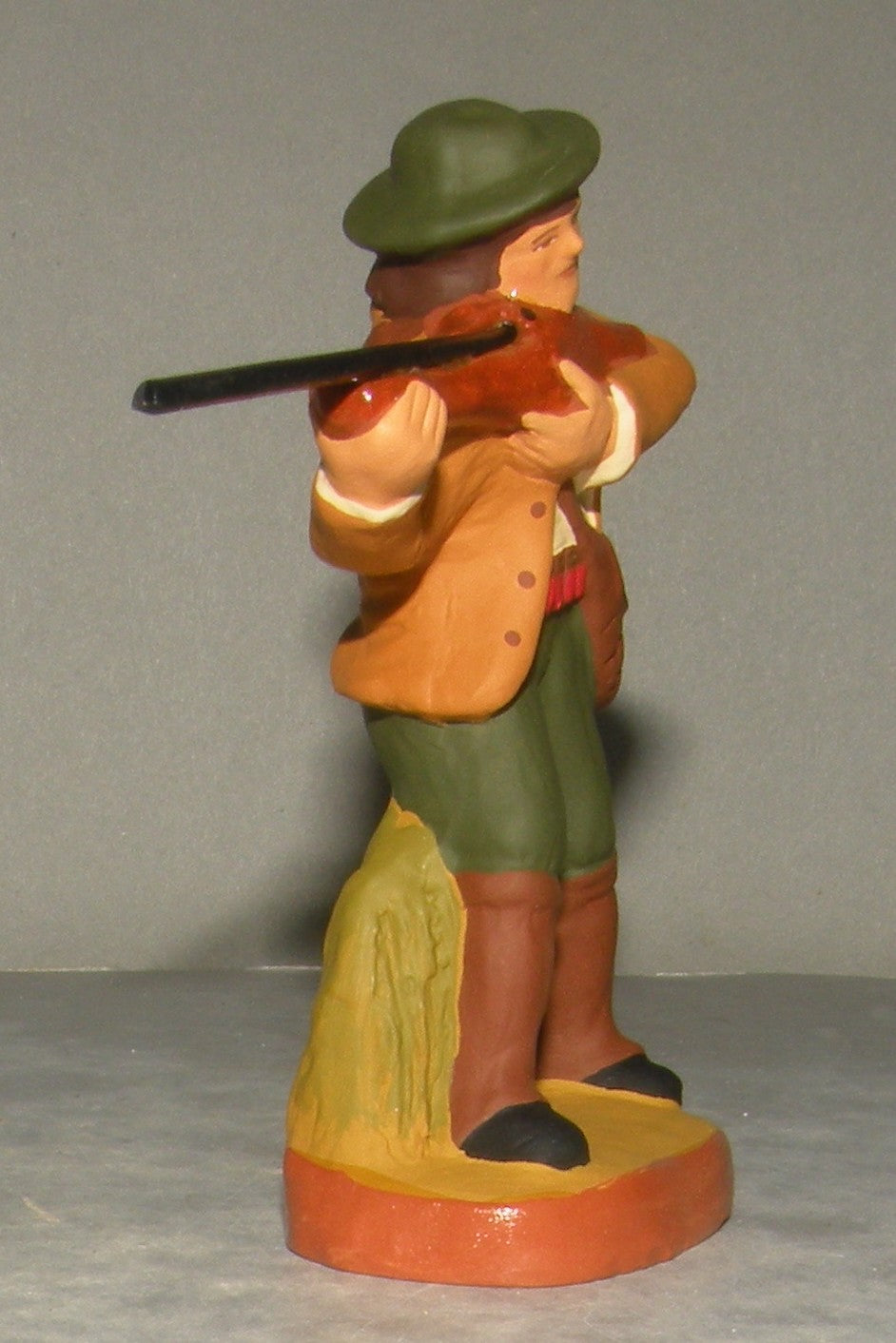 Hunter with Rifle Aimed , ( 220 )  Fouque, 9 cm