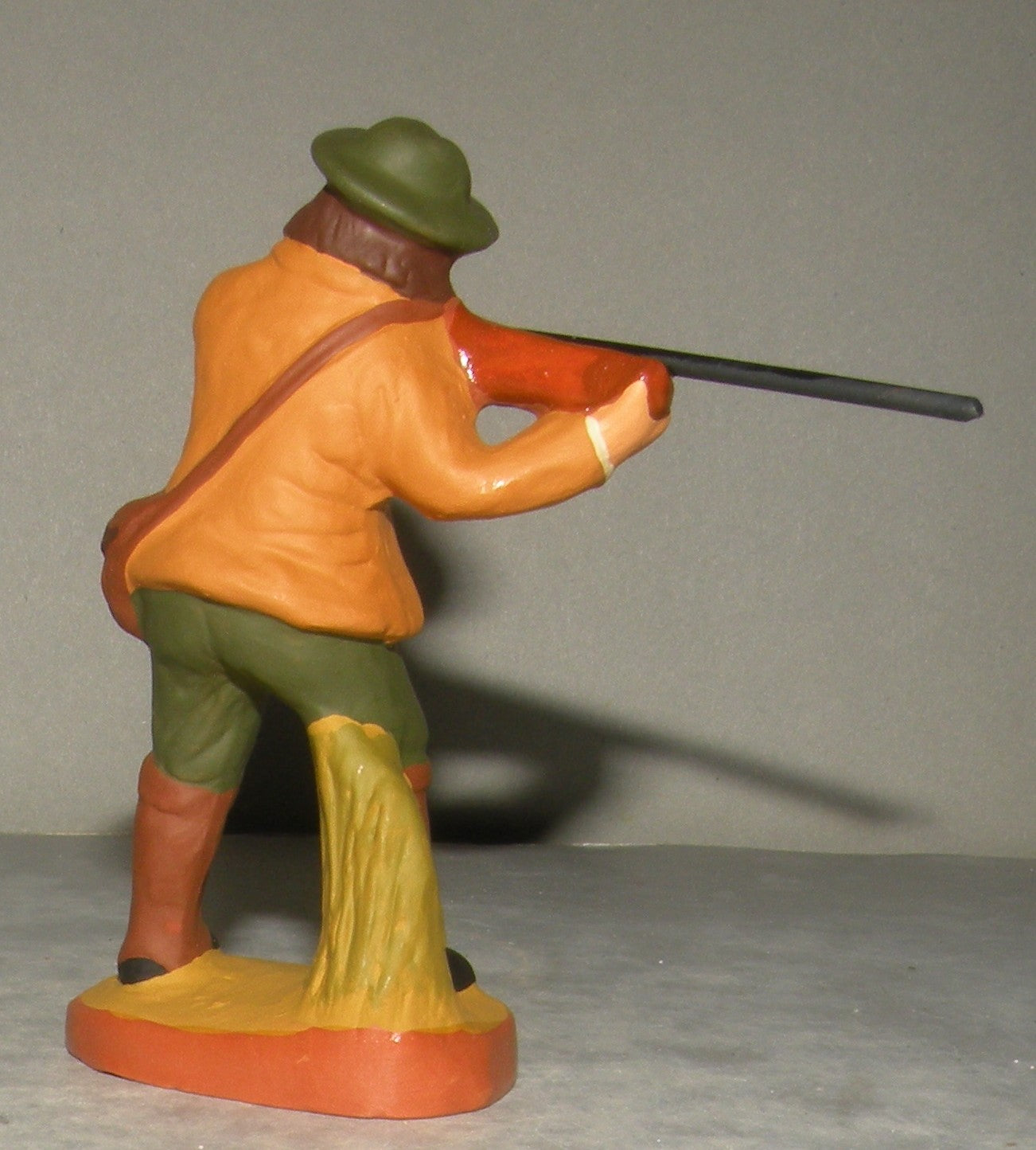 Hunter with Rifle Aimed , ( 220 )  Fouque, 9 cm