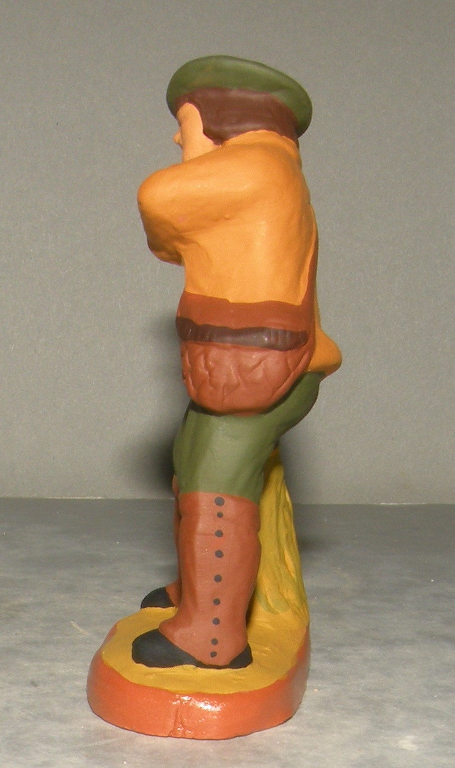 Hunter with Rifle Aimed , ( 220 )  Fouque, 9 cm