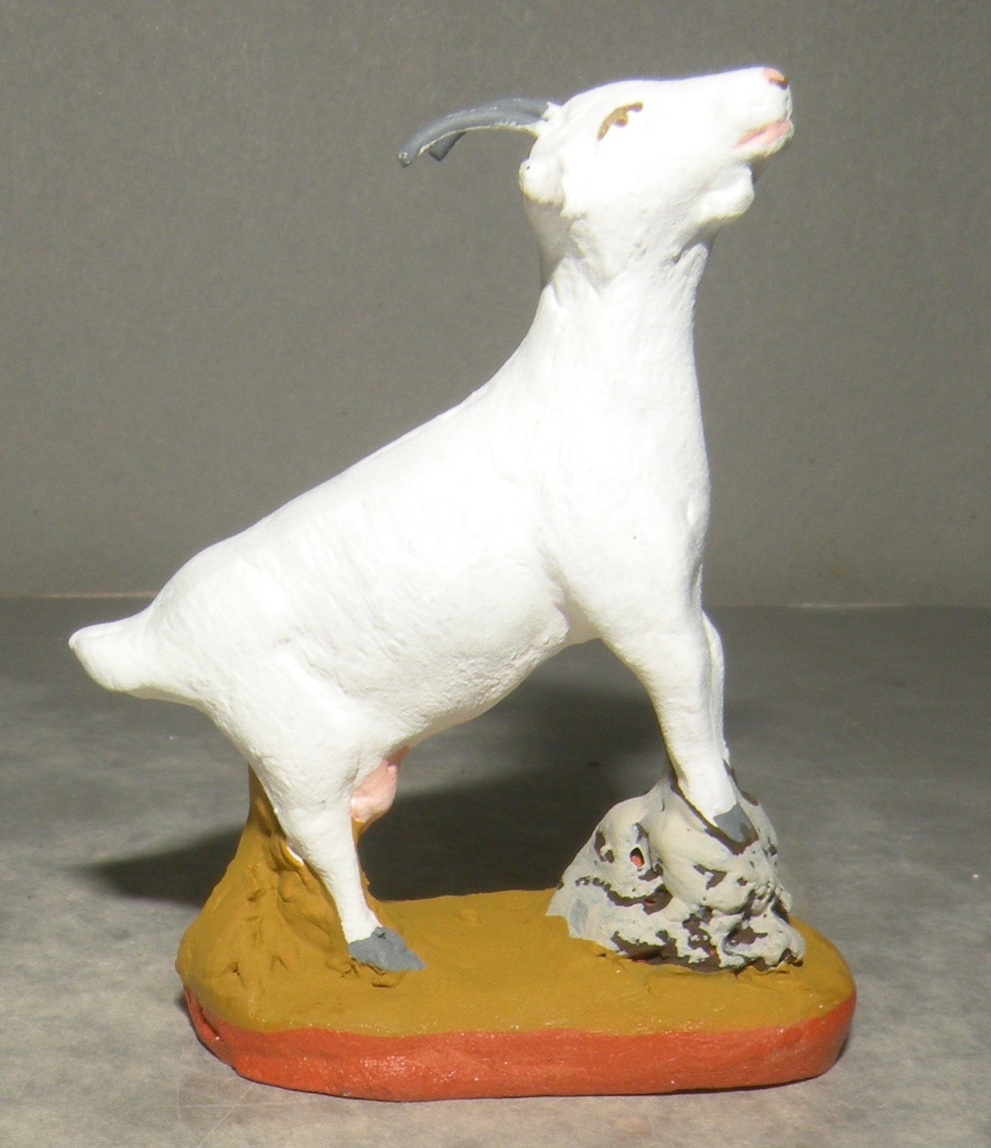 Goat standing on a bolder, ( 459 )  Fouque, 9 cm