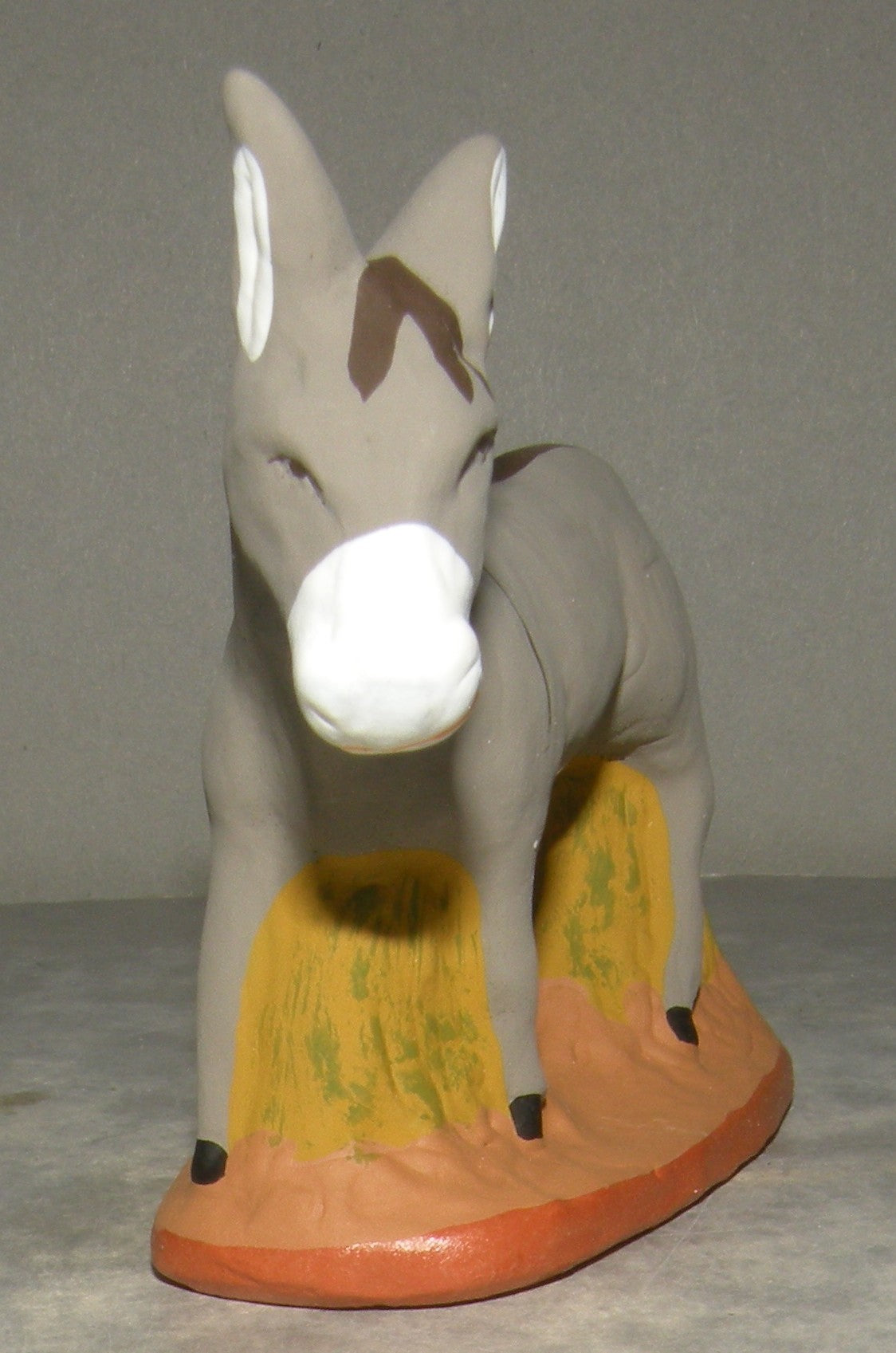 Donkey standing on grass , ( 464 )  Fouque, 9 cm