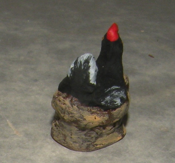 Chicken in a basket, ( 807 )  Fouque, 9 cm