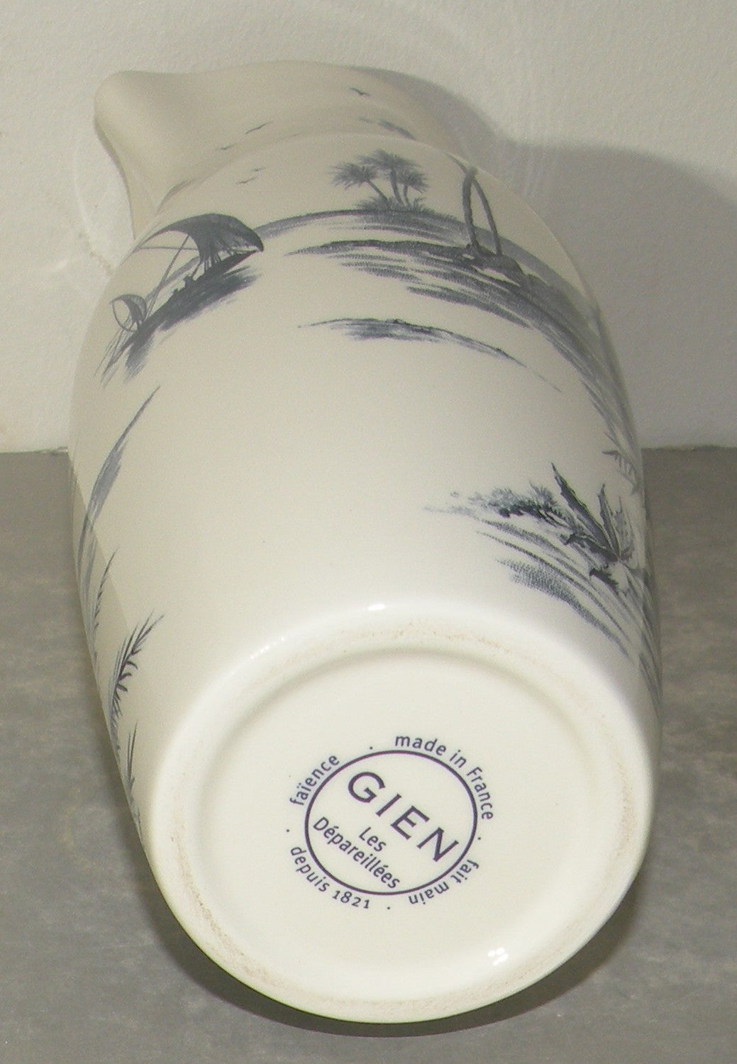 Pitcher, Les Depareillees in Blue