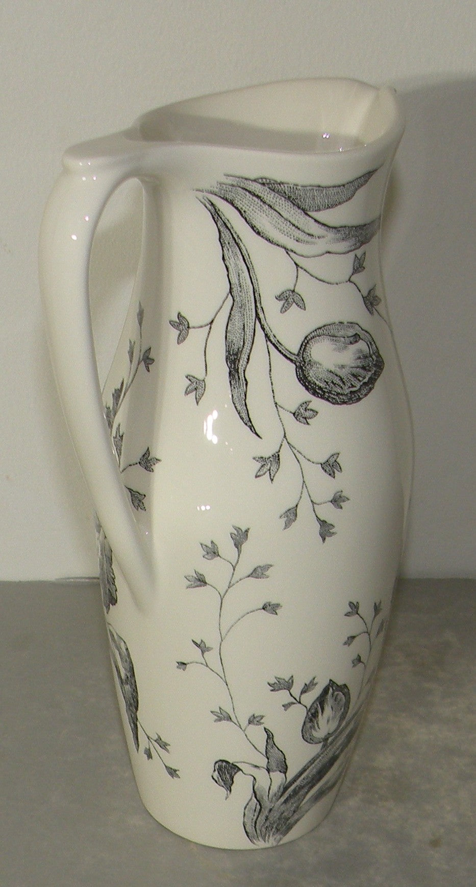 Pitcher , Tulipes Noires