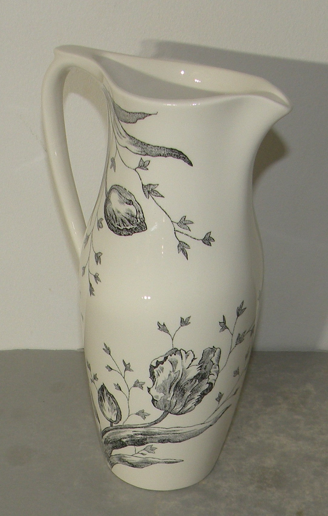 Pitcher , Tulipes Noires