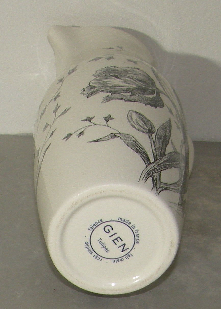 Pitcher , Tulipes Noires