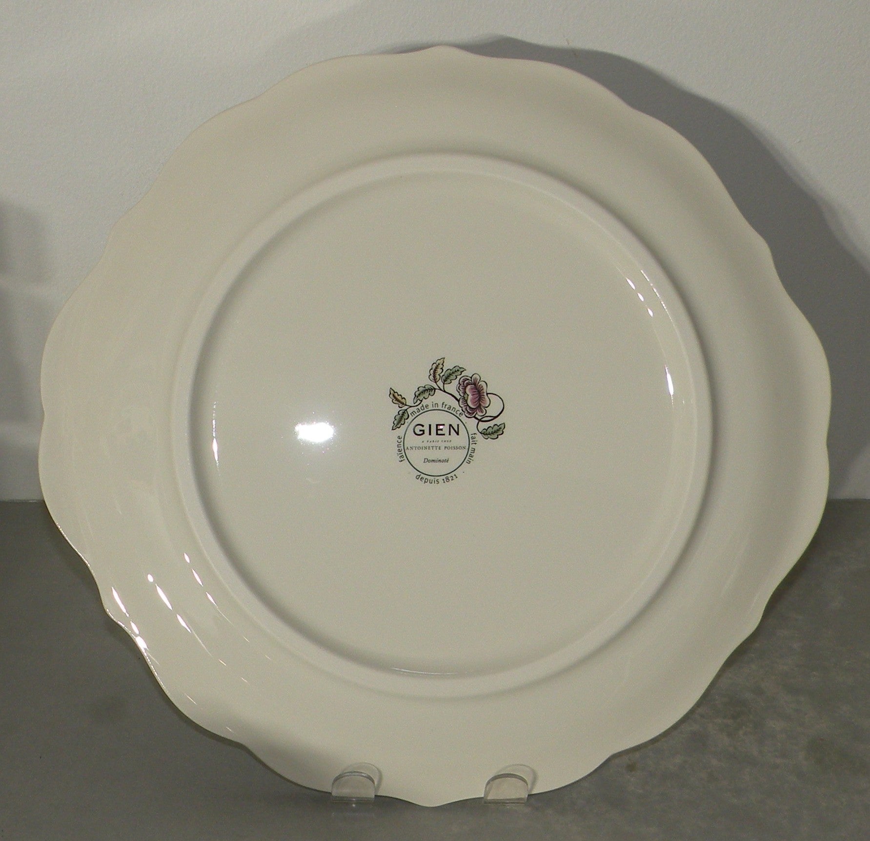 Eared Cake Platter , Dominote