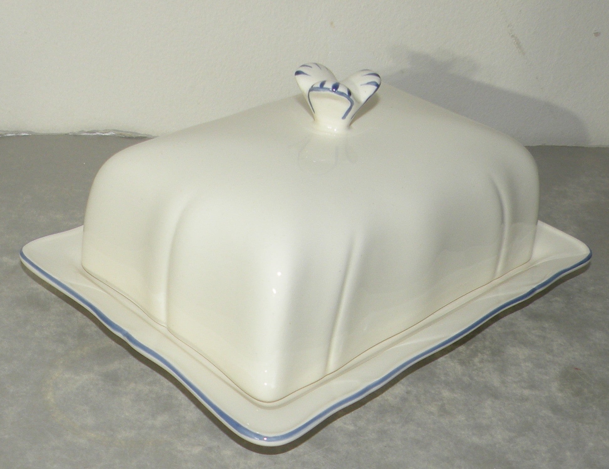 Covered Butter Dish ,  Filet Bleu