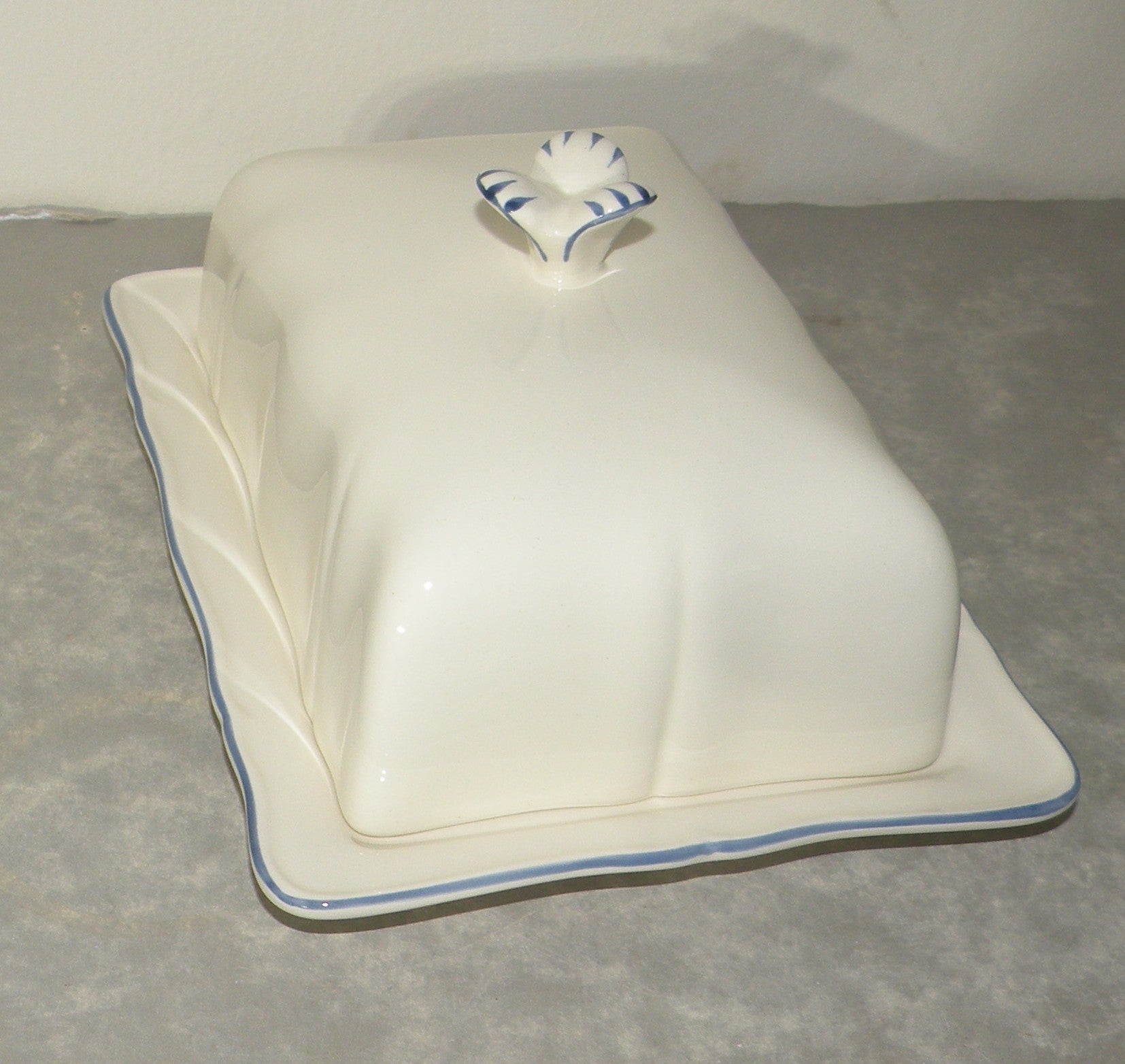 Covered Butter Dish ,  Filet Bleu