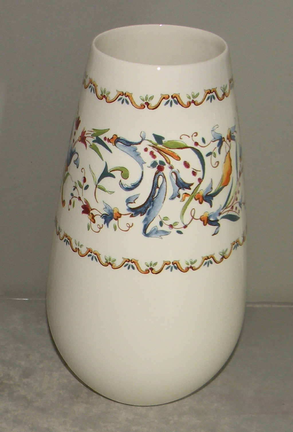 Vase Bulbe number 4 , Toscana