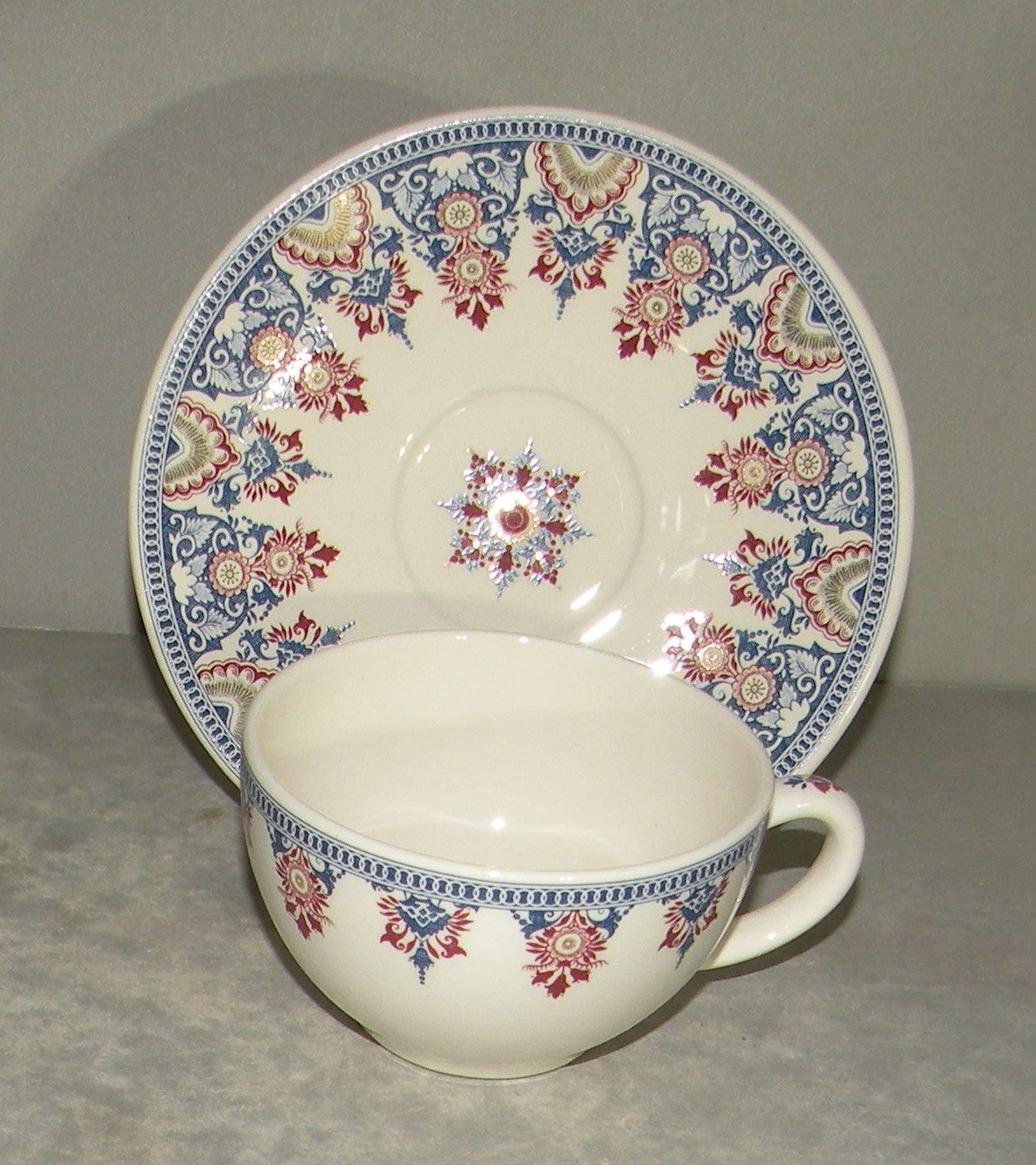 Tea Cup & Saucer Rouen Or