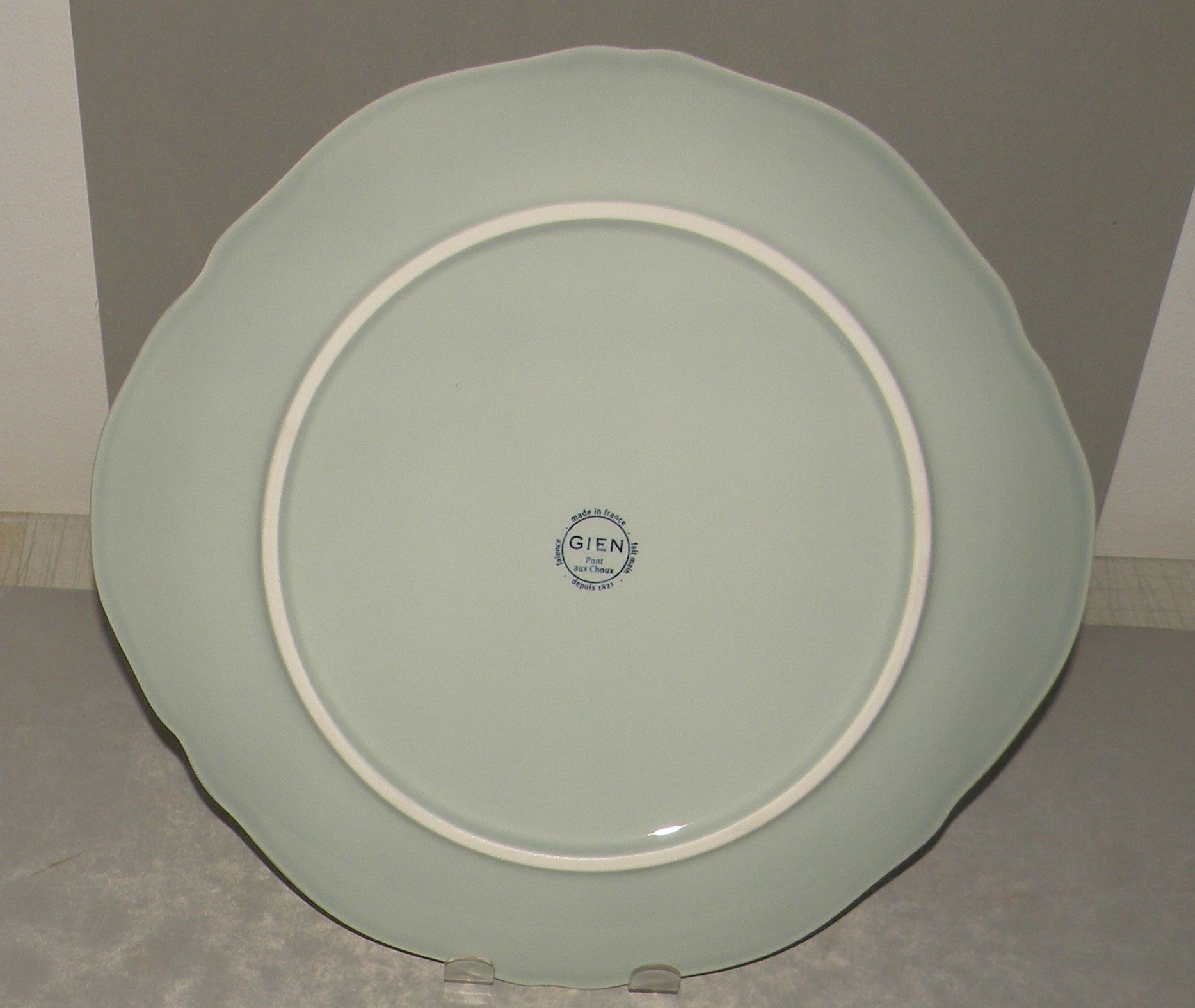 Eared Cake Platter, Pont Aux Choux Celadon