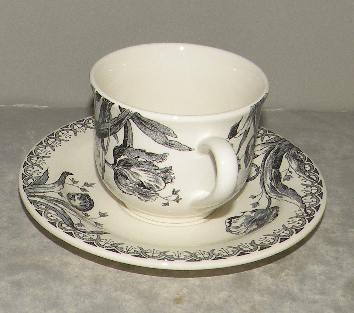 Tea Cup & Saucer,Tulipes Noires
