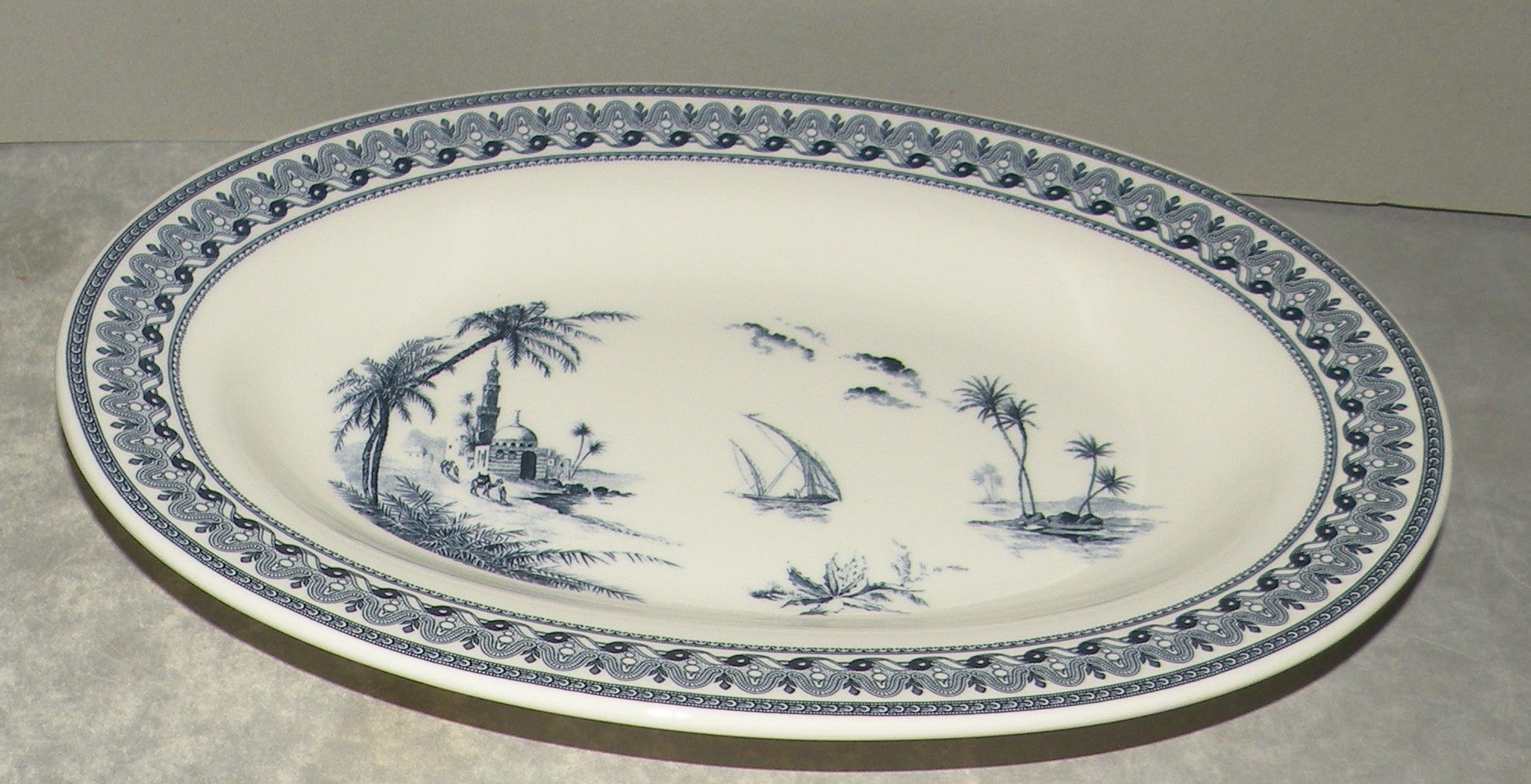 Pickle Dish , Les Depareillees in Blue