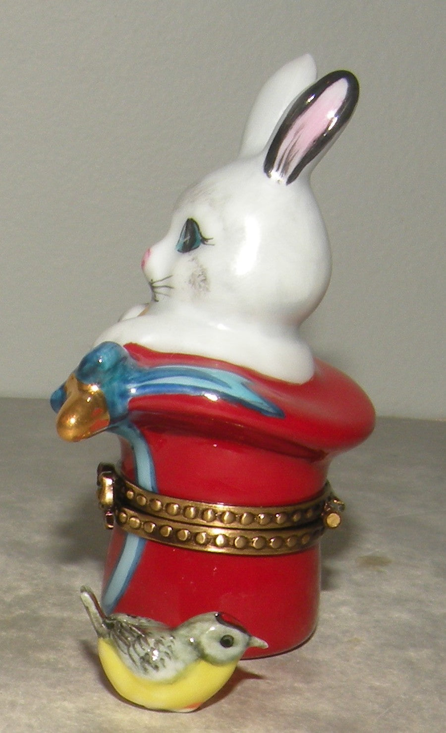 Rabbit Magician, Limoges Box number 15