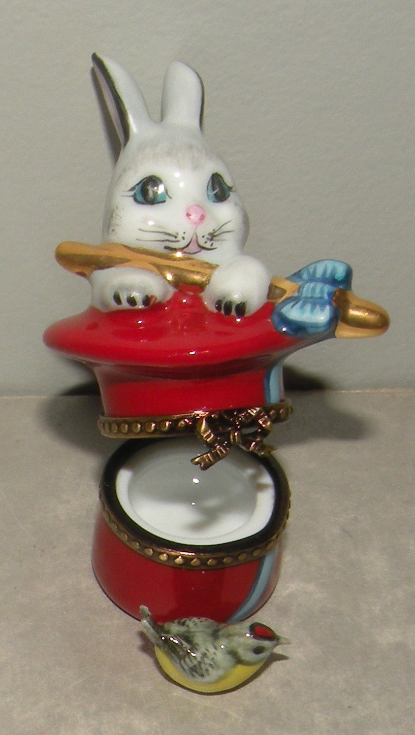 Rabbit Magician, Limoges Box number 15