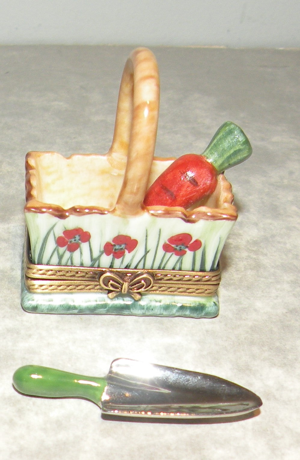 Basket of carrots , Limoges Box number 45