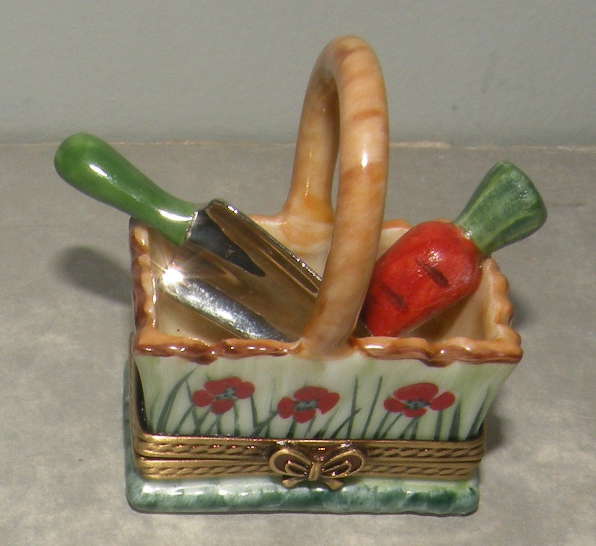 Basket of carrots , Limoges Box number 45