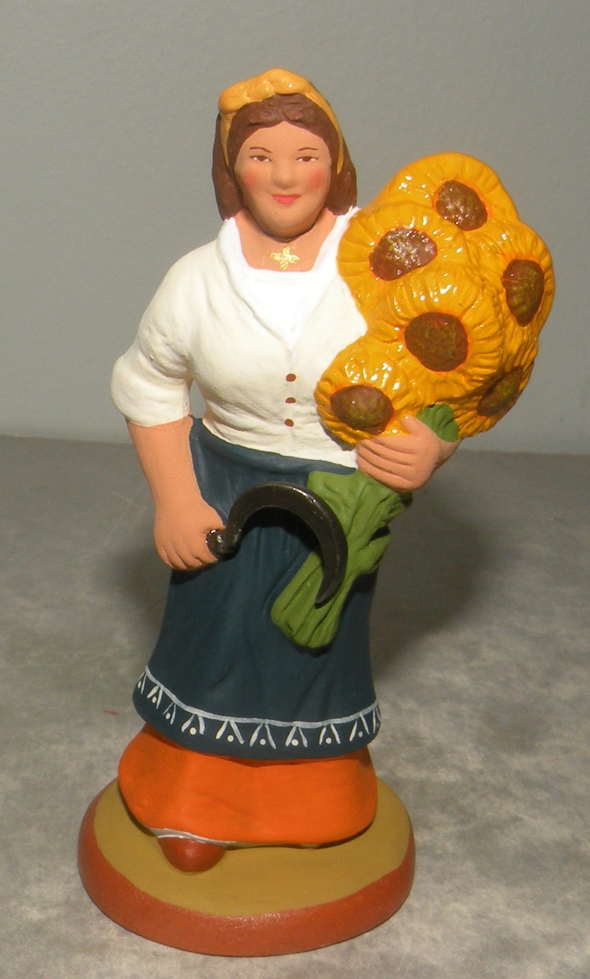 Lady with the sunflower , Fouque, 9 cm