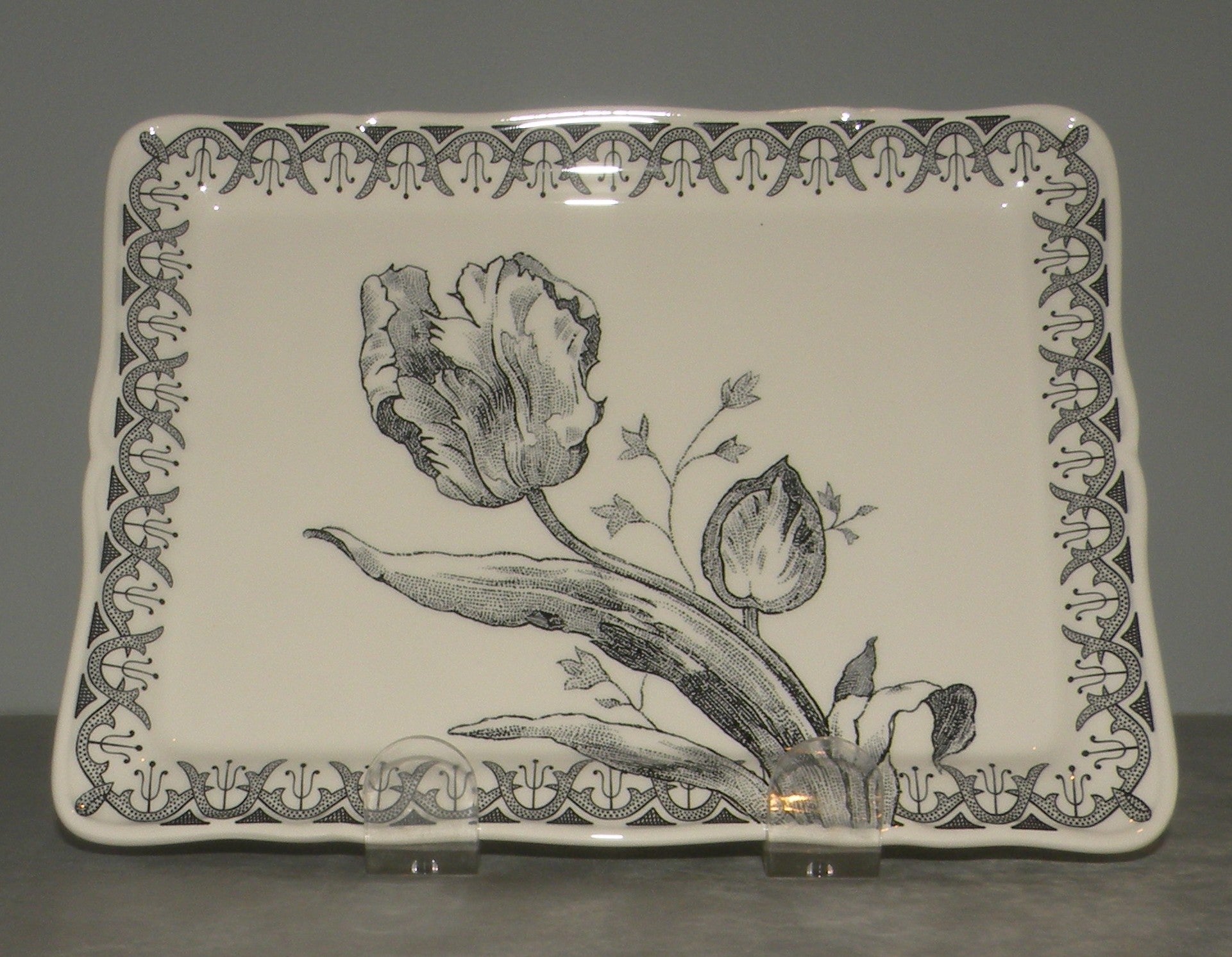 Butter Dish , Tulipes Noires