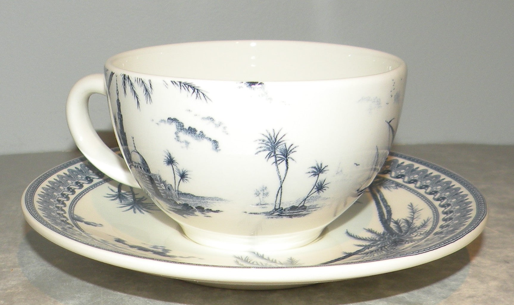 Tea cup & Saucer,  , Les Depareillees in Blue