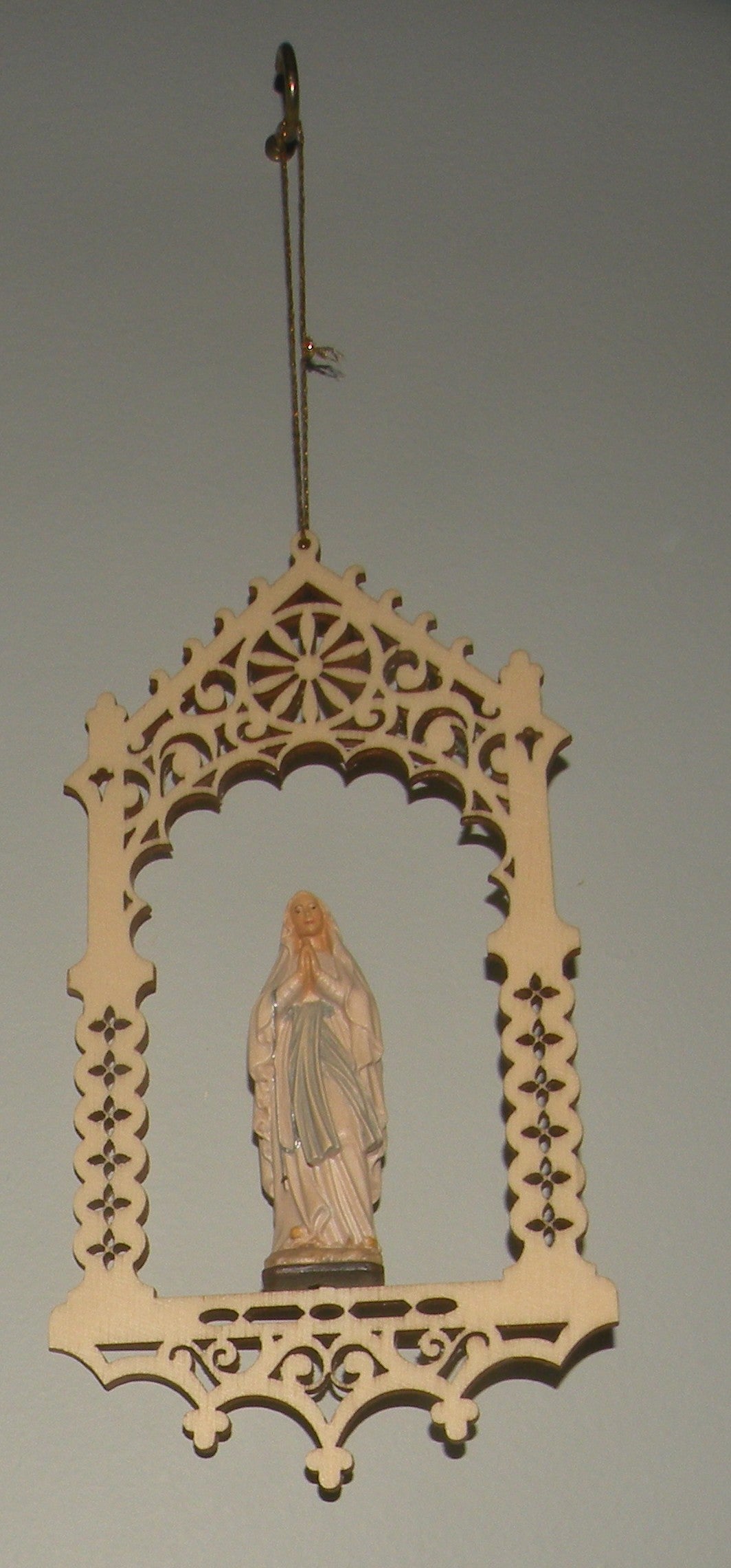 Virgin of Lourdes in niche  - 08363