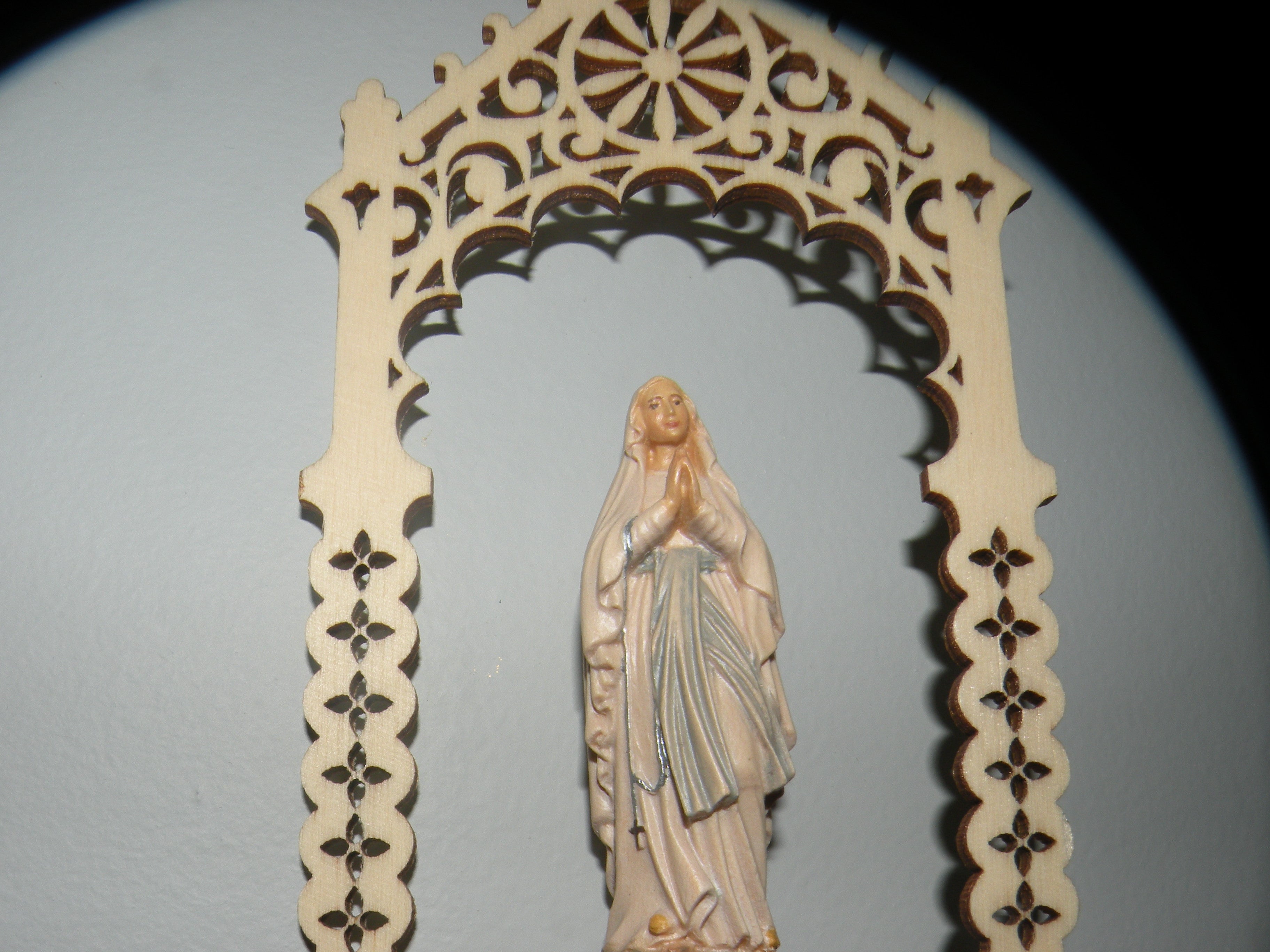 Virgin of Lourdes in niche  - 08363