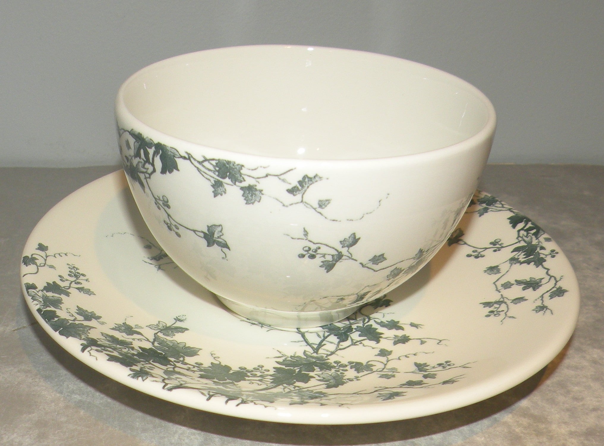 Breakfast Cup & Saucer  Les Oiseaux