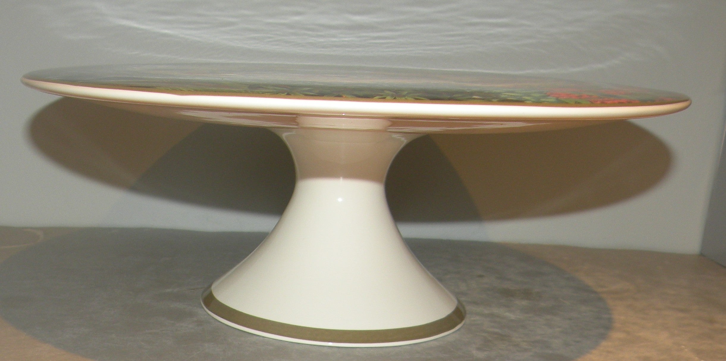 Footed Cake Stand Le Jardin du Palais