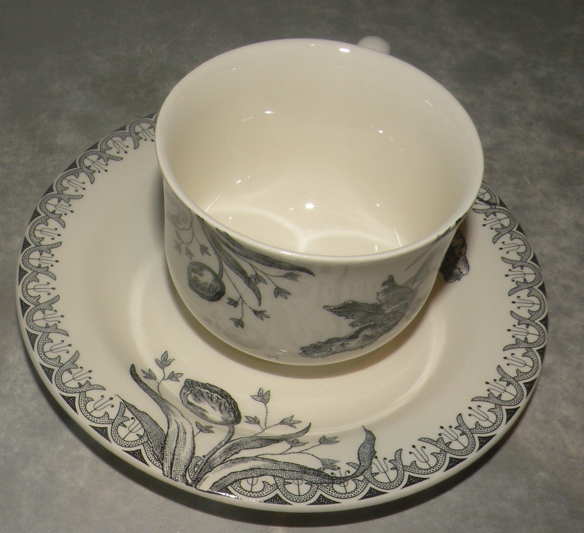 After Dinner  Cup & Saucer, Tulipes Noires