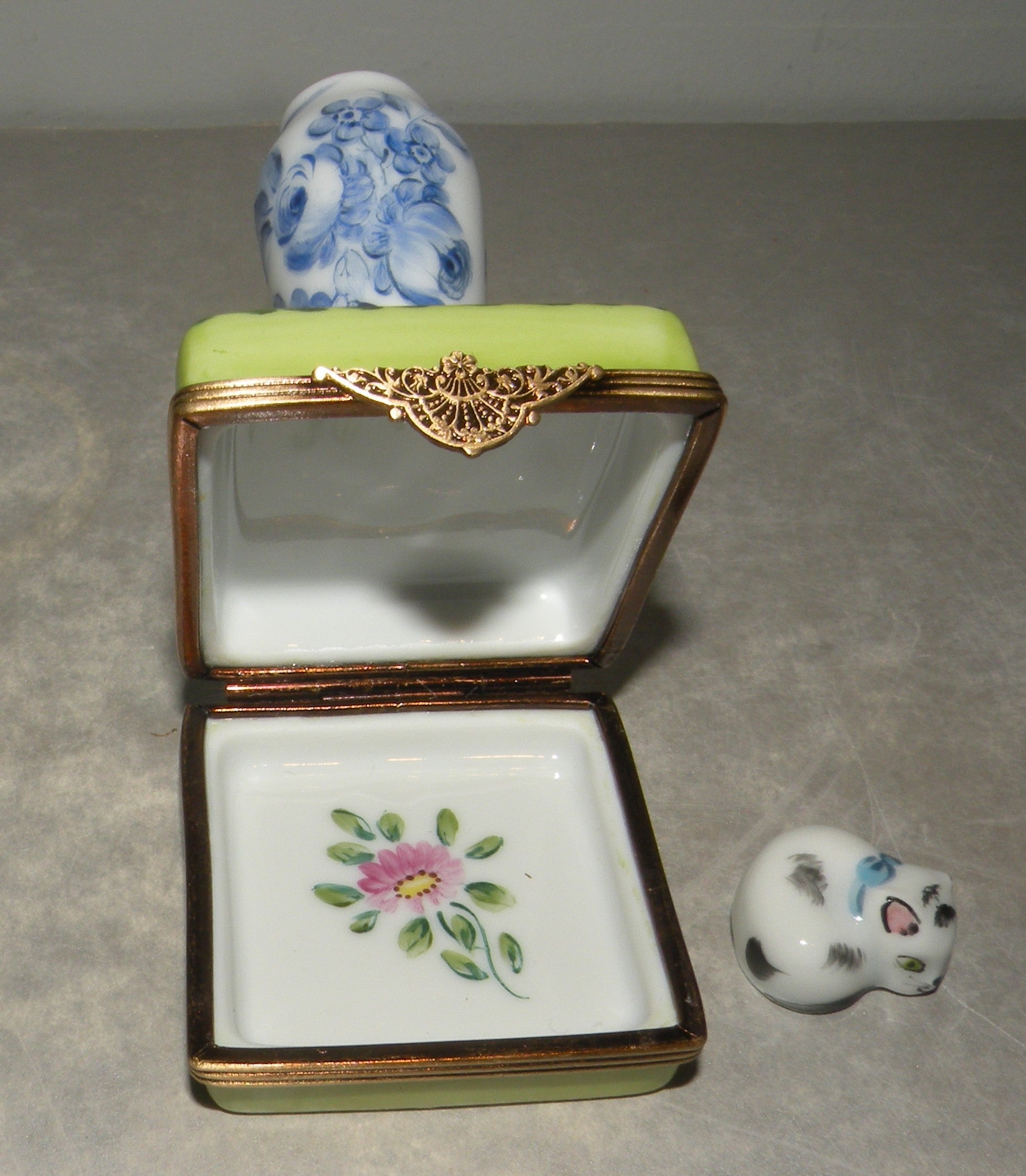 Rectangular box and vase Limoges Box number 91