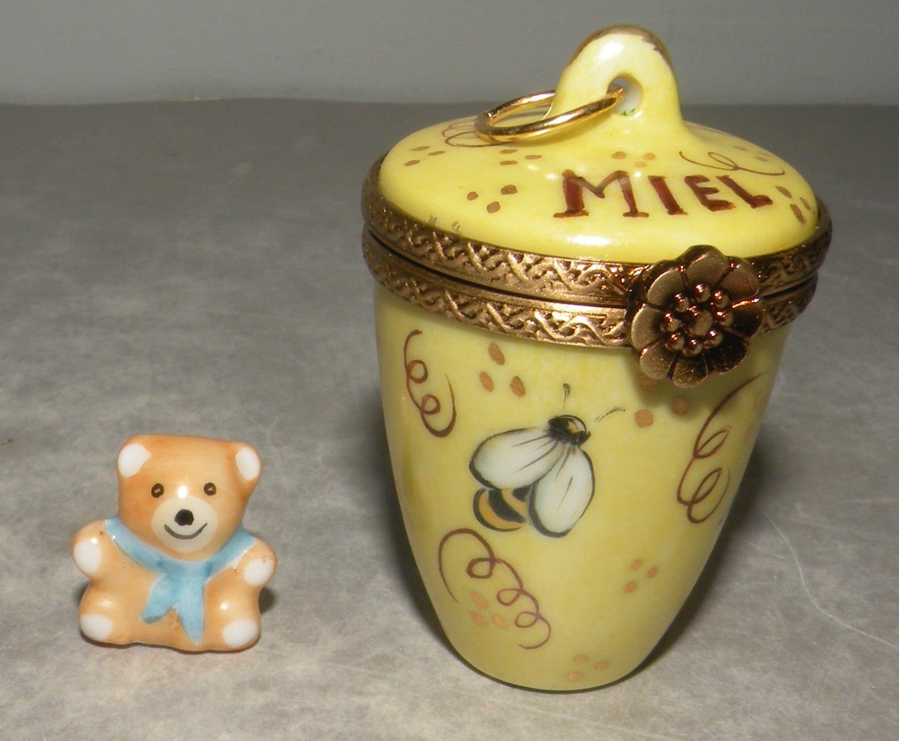 Honey jug and bear Limoges Box number 94