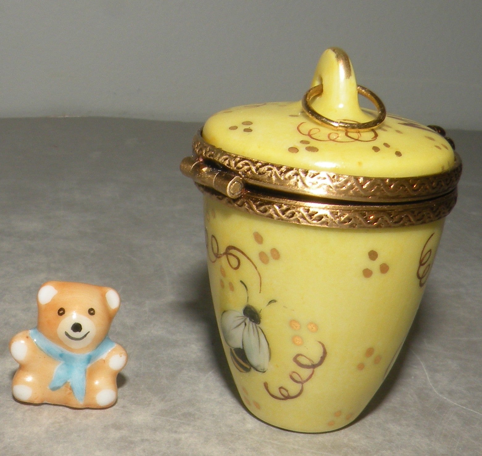 Honey jug and bear Limoges Box number 94