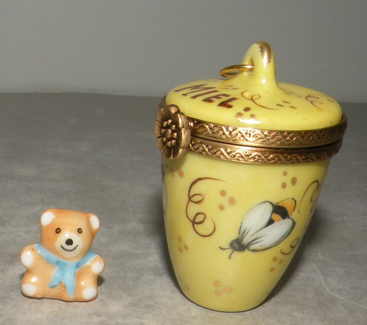 Honey jug and bear Limoges Box number 94