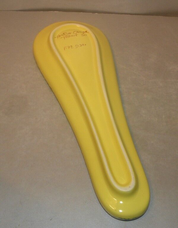 Spoon rest, with a Woman Soleil Yellow