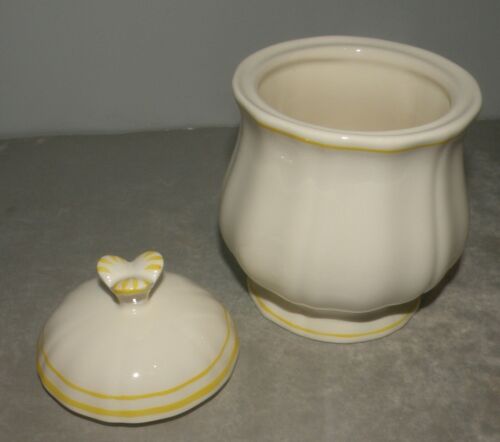 Covered Sugar Bowl, Filet Citron ( Yellow )