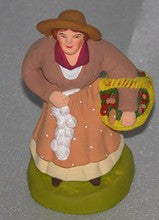 Woman carrying garlic, Didier, 6 cm