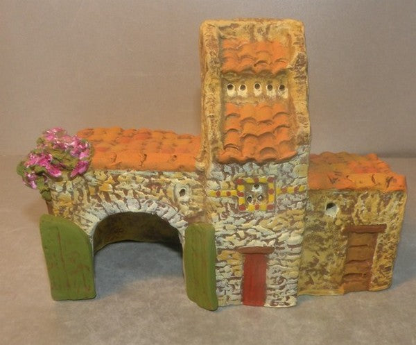 Barn Dovecot, (all clay),  Fouque 2 cm