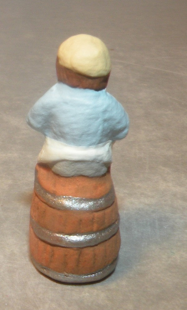 Sitting and Crunching Bread on barrel ( 538 ) , Fouque 2cm