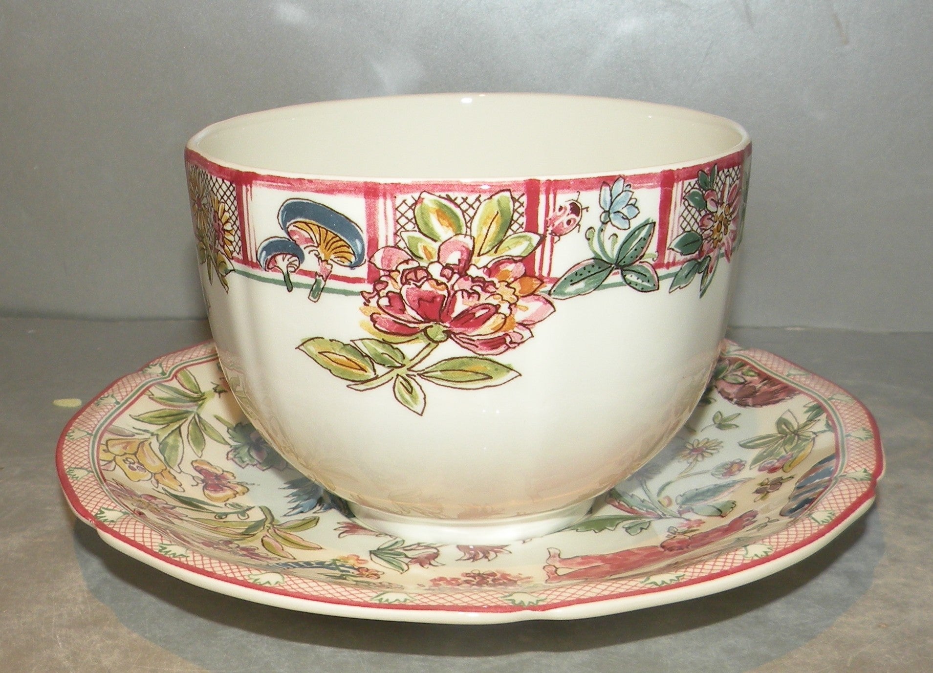 Jumbo Breakfast Cup & Saucer, Jardin Imaginaire