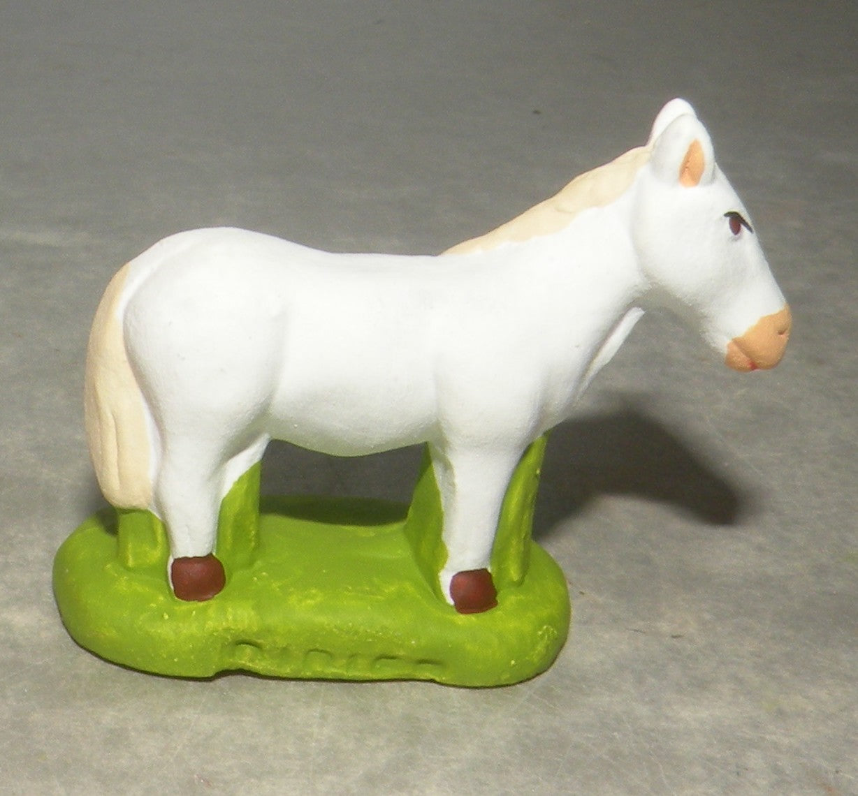 White Horse, Didier, Mini