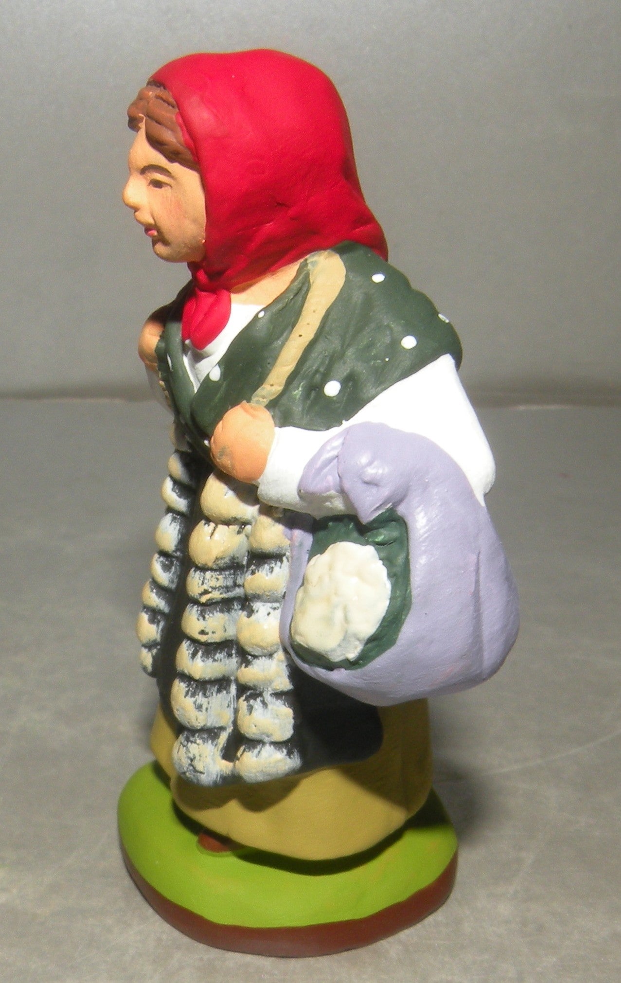 Woman with Garlic  , Didier, 7cm