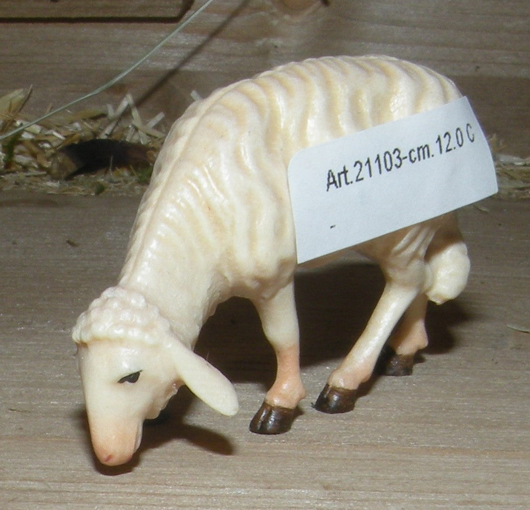 Sheep grazing - Folk nativity dressed- 21103