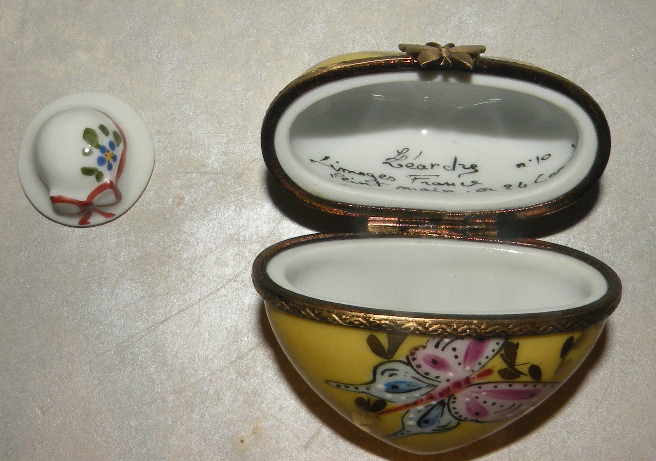 Yellow heart, Limoges Box number 61